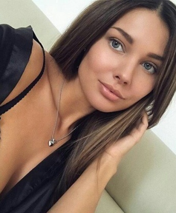 Позволь мне позаботиться о твоих сексуальных фантазиях и превратить их в реальность. Мои услуги в Москве включают классический секс, оральный секс, эротический массаж и многое другое. Обладая опытом и нежностью, я гарантирую, что твои желания будут удовлетворены. 😘 Мои фото подтверждают мою реальность и красоту. Не теряй время, давай насладимся магией момента вместе. Жду твоего звонка для встречи в Москве 🌆 12448, 25 лет